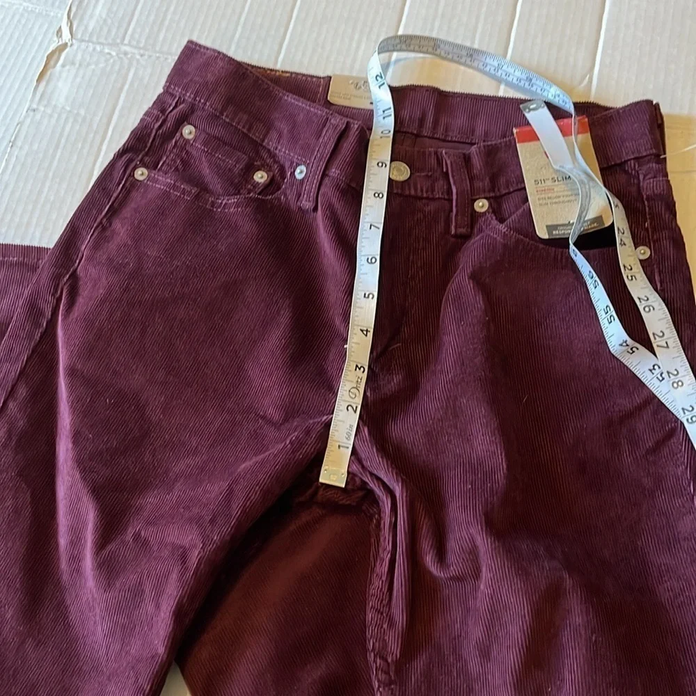 NWT-Levi’s-29-30-burgundy-511 slim-stretch, slim throughout, corduroy pants.